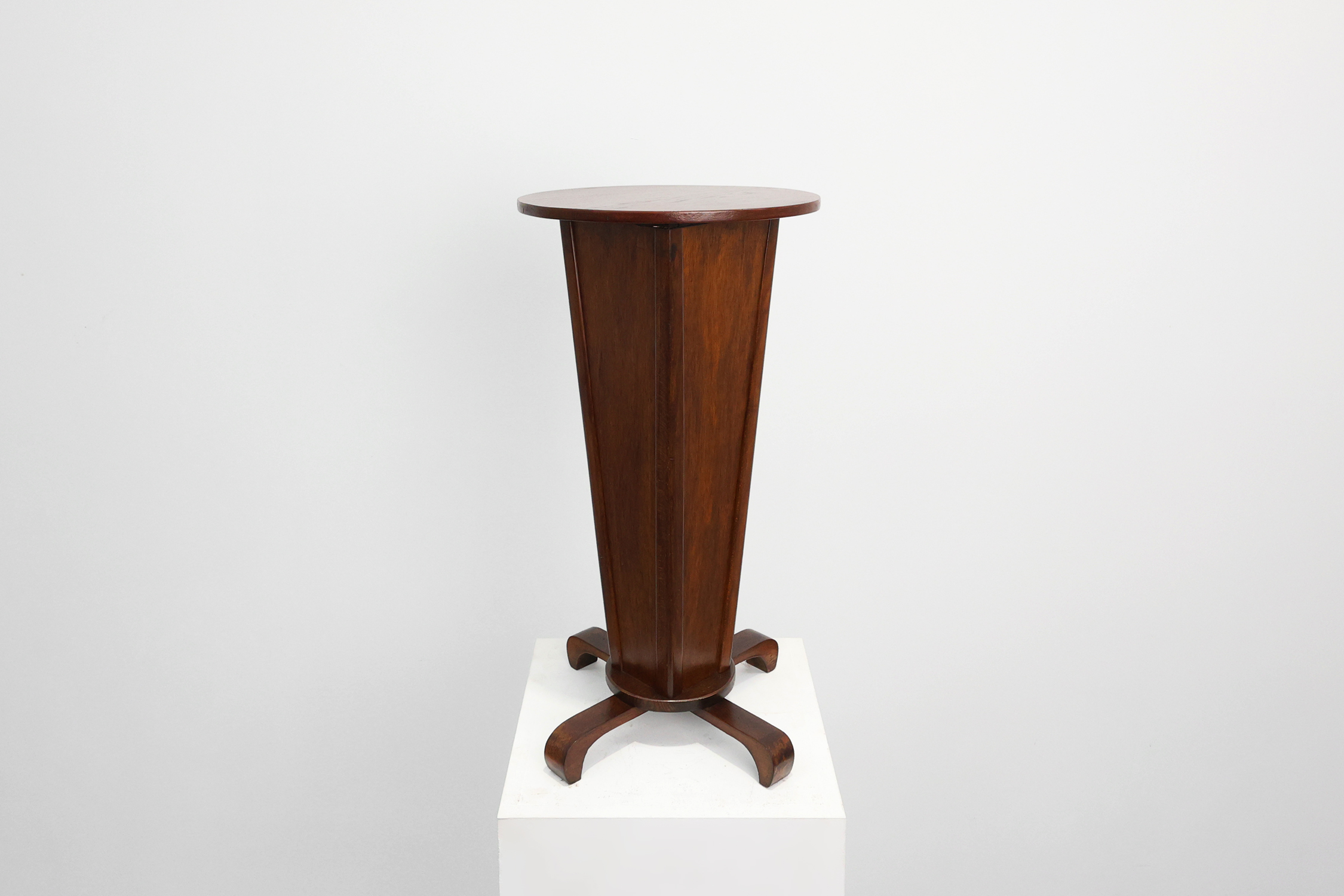 Art Deco round Oak Side Table, France 1930sthumbnail